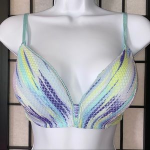 VICTORIA’S SECRET No Wire Padded Bra Size 34C